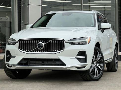 Used 2022 Volvo XC60 T8 Inscription w/ Advanced Package image 1