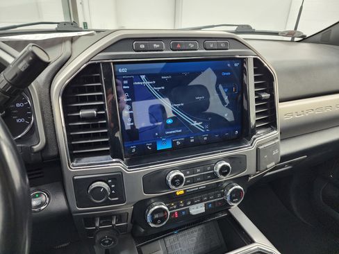Used 2022 Ford F350 Platinum image 11