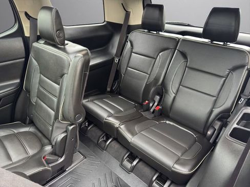 Used 2017 GMC Acadia Denali w/ Technology Package AWD/4WD image 23