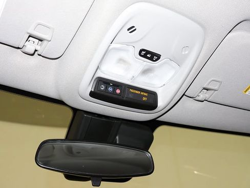 Used 2023 Chevrolet TrailBlazer LT FWD image 22