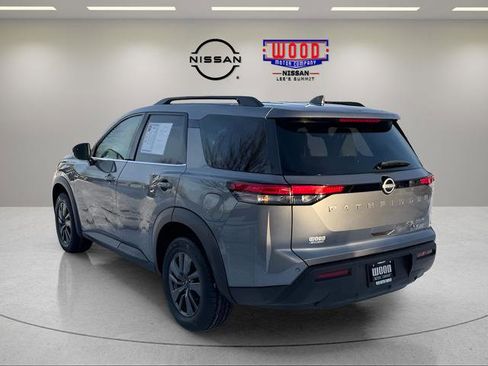 Used 2023 Nissan Pathfinder SV w/ Cargo Package image 5