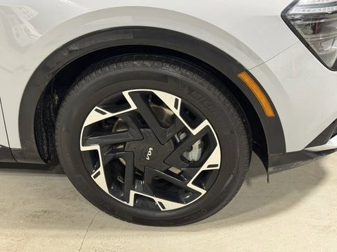 Used 2023 Kia Sportage SX image 8