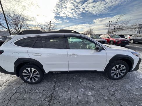 Used 2024 Subaru Outback Limited image 2