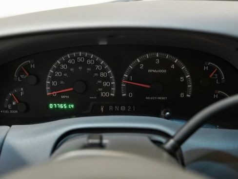 Used 2002 Ford F150 XLT RWD image 23