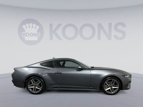 Used 2024 Ford Mustang Coupe image 8