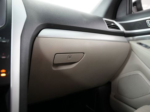 Used 2013 Ford Explorer XLT image 47