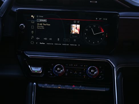 Used 2024 GMC Sierra 3500 Denali Ultimate image 17