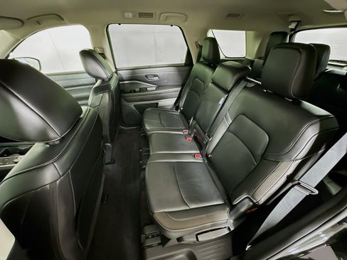 Used 2025 Nissan Pathfinder SL w/ Cargo Package AWD/4WD image 28