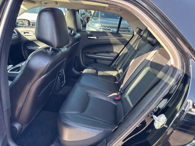 Used 2016 Chrysler 300 Limited AWD/4WD image 19