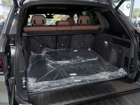 New 2026 BMW X5 xDrive40i w/ Premium Package image 11
