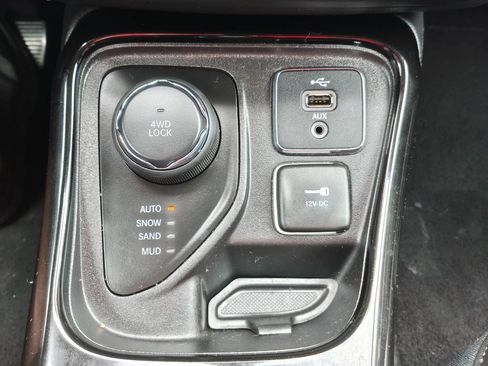 Used 2018 Jeep Compass Limited AWD/4WD image 27