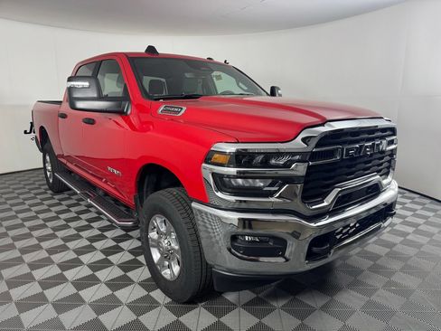 Used 2026 RAM 2500 Big Horn AWD/4WD image 6