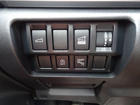 Used 2020 Subaru Forester Premium AWD/4WD image 23