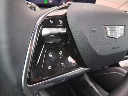 New 2026 Cadillac Vistiq Sport w/ LPO, Floor Liner Package AWD/4WD image 12