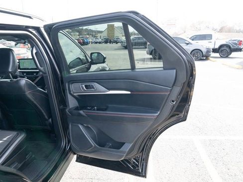 Used 2025 Ford Explorer ST-Line image 12