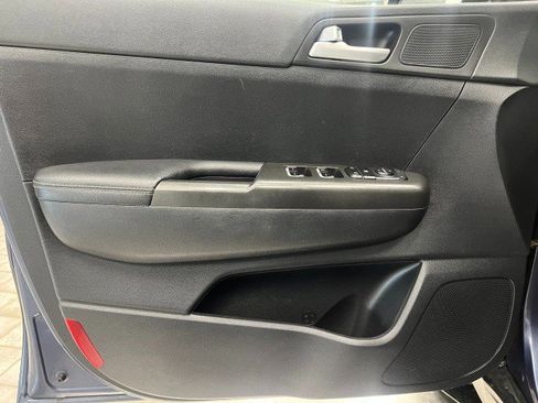 Used 2017 Kia Sportage LX image 12