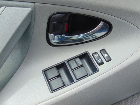 Used 2008 Toyota Camry LE FWD image 7