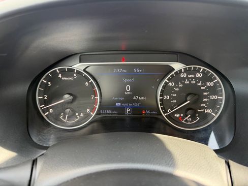 Used 2024 Nissan Altima 2.5 SR FWD image 7