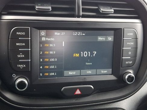 Used 2020 Kia Soul LX image 15