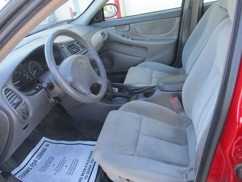 Used 2002 Oldsmobile Alero GL FWD image 26