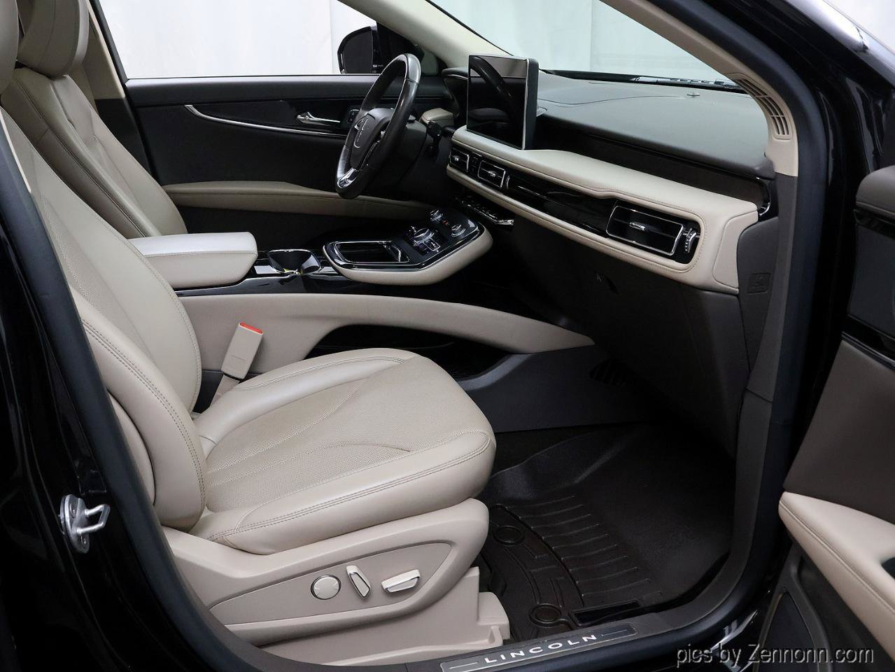 Used 2021 Lincoln Nautilus Reserve AWD/4WD image 38
