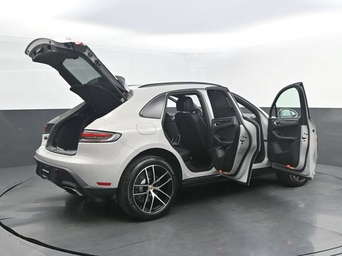 New 2026 Porsche Macan AWD/4WD image 44