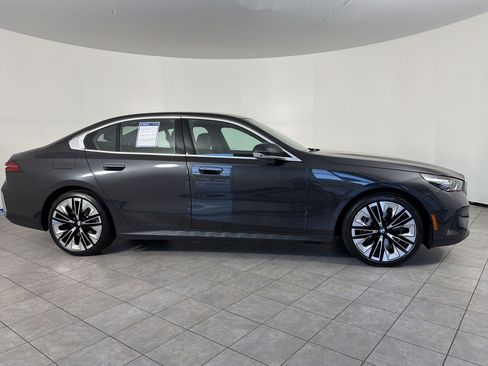 Certified 2026 BMW 540i xDrive AWD/4WD image 8