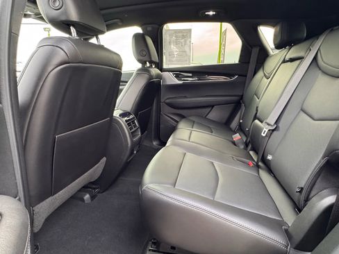Used 2021 Cadillac XT5 Premium Luxury image 15
