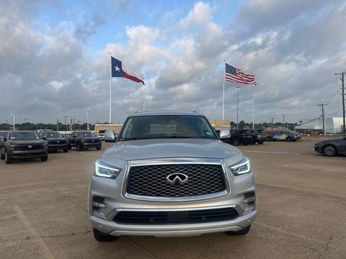 Used 2019 INFINITI QX80 Luxe w/ All-Season Package RWD image 4