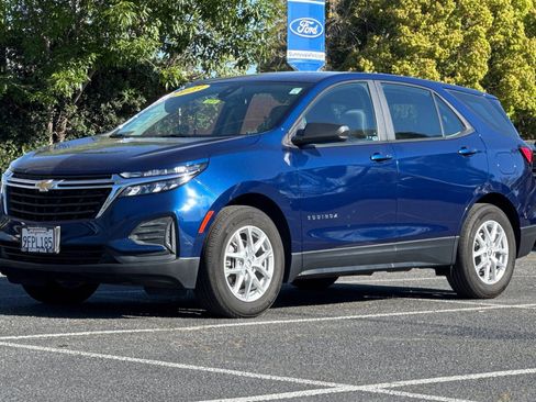 Used 2023 Chevrolet Equinox LS image 9