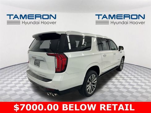 Used 2021 GMC Yukon XL Denali w/ Denali Premium Package image 5