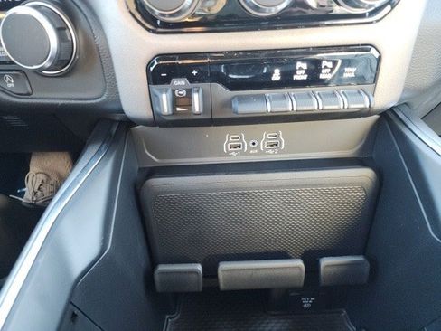 New 2026 RAM 1500 4x4 Crew Cab image 6