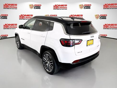 Used 2022 Jeep Compass Limited w/ Elite Group AWD/4WD image 2