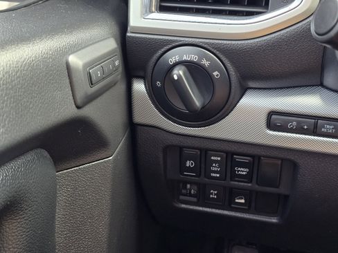 Used 2019 Nissan Titan PRO-4X w/ Pro-4x Convenience Package image 22