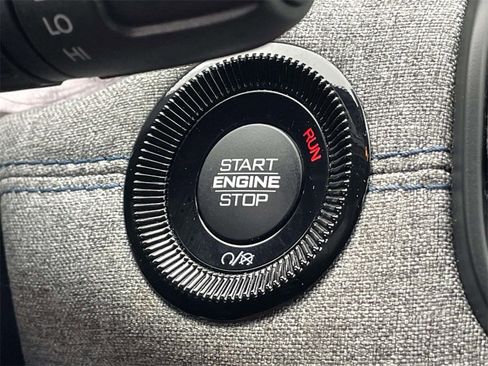 Used 2024 Jeep Compass Latitude image 28