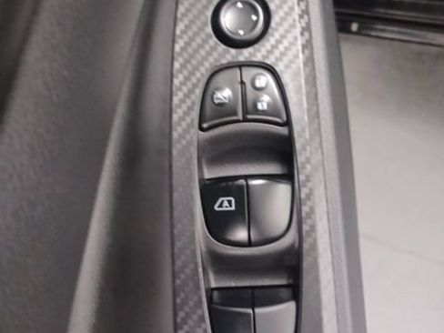 Used 2025 Nissan Altima 2.5 S FWD image 14