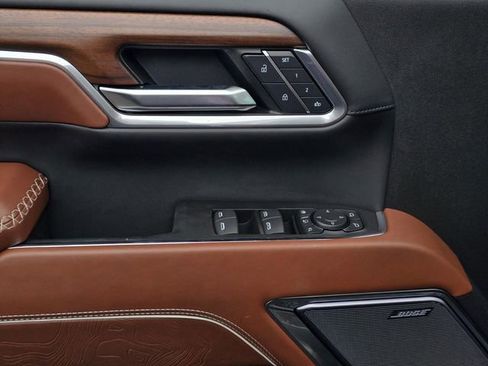 New 2025 GMC Sierra 2500 Denali Ultimate AWD/4WD image 19