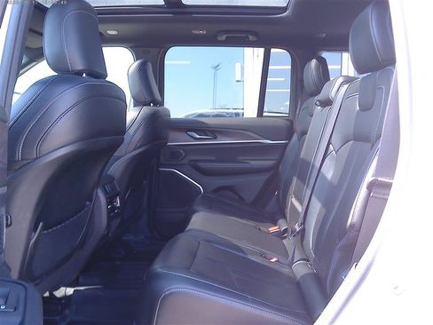 Used 2024 Jeep Grand Cherokee Limited 4xe AWD/4WD image 6