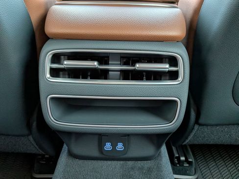 New 2026 Genesis GV70 2.5T Advanced AWD/4WD image 28