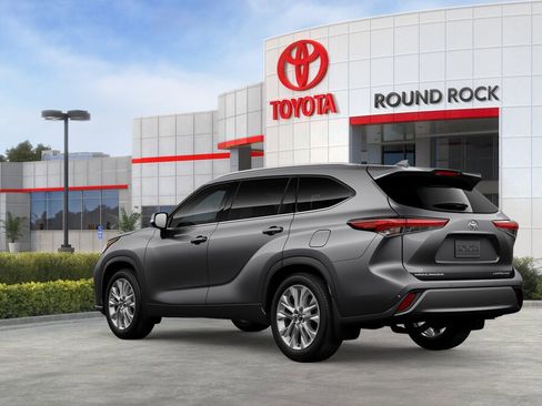 New 2026 Toyota Highlander Limited image 6