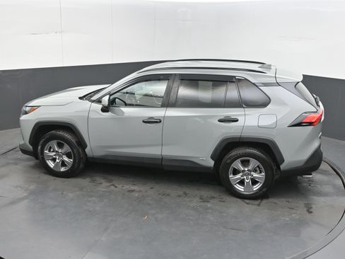 Used 2022 Toyota RAV4 XLE AWD/4WD image 34