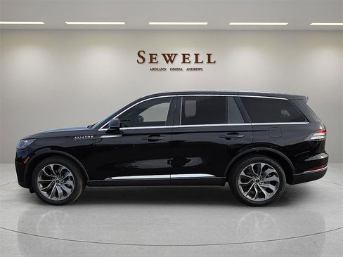 New 2026 Lincoln Aviator Reserve image 2