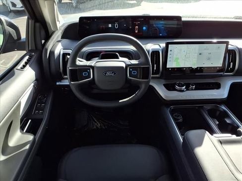 New 2026 Ford Expedition Active AWD/4WD image 11