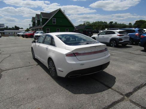 Used 2017 Lincoln MKZ Premiere FWD image 5