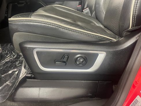 Used 2019 RAM 1500 Laramie image 23