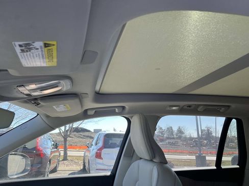 Used 2024 Volvo XC90 B6 Plus w/ Protection Package image 24