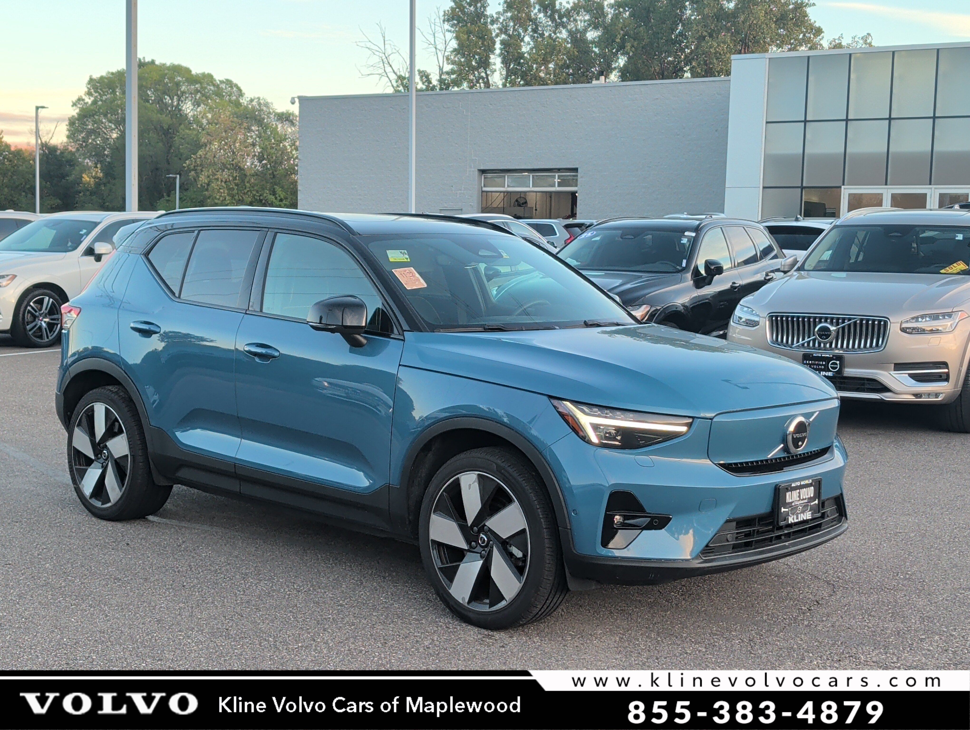 Used 2023 Volvo XC40 Recharge Ultimate w/ Protection Package Premier AWD/4WD image 1