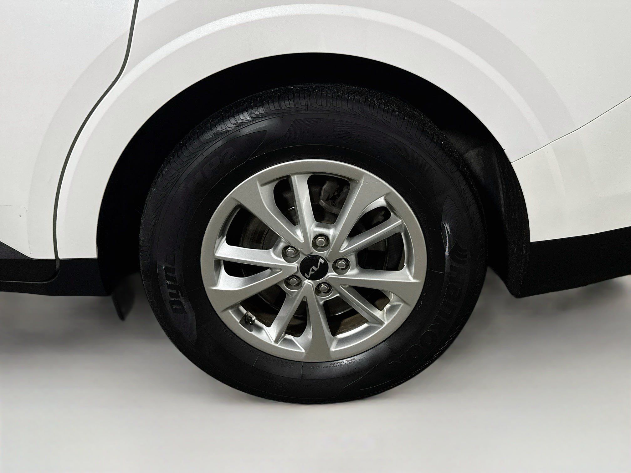 Used 2022 Kia Carnival LX FWD image 30