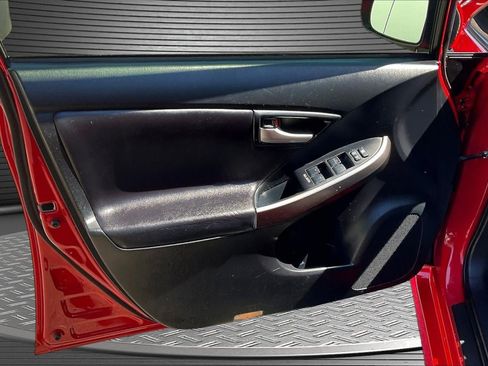 Used 2015 Toyota Prius Persona Series FWD image 19