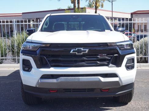Used 2026 Chevrolet Colorado Z71 AWD/4WD image 2